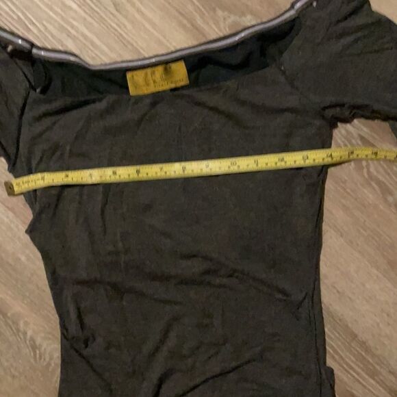 Nicole Miller  grey off shoulder  top S - Picture 8 of 9